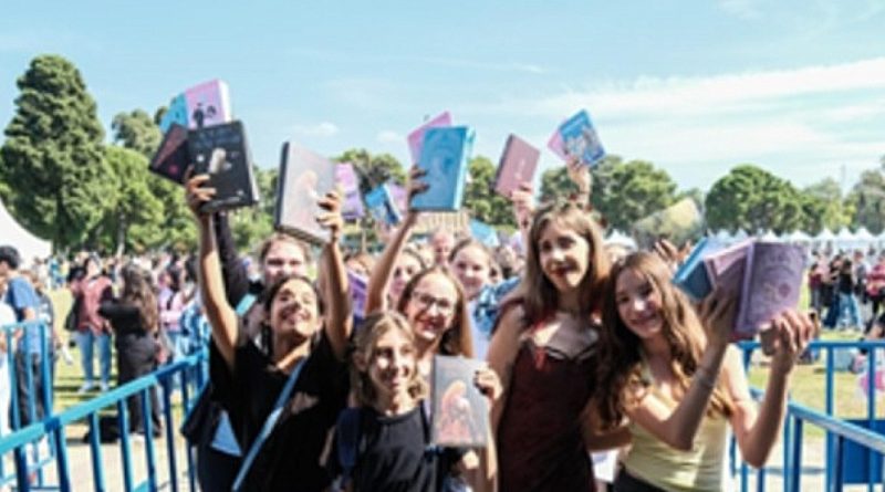 Kültürpark’ta kitap ve yazar buluşmaları sürüyor